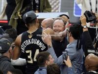 星空体育-雄鹿队主帅承诺带队冲击总冠军