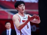 星空体育-出色表现带领球队在比赛中获得胜利！