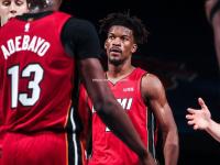 星空体育-尼克斯主场作战全取胜利，球队气势如虹