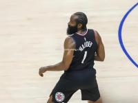 星空体育-快船连胜结束，负于猛龙