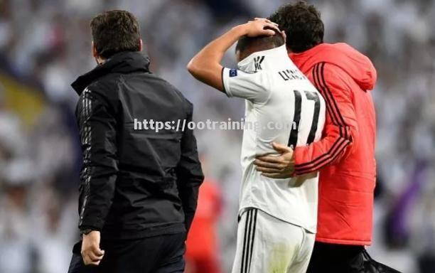 皇马官方宣布签下巴黎前锋，球迷高呼冠军在望