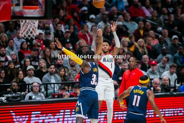 开拓者击败太阳，扳平系列赛