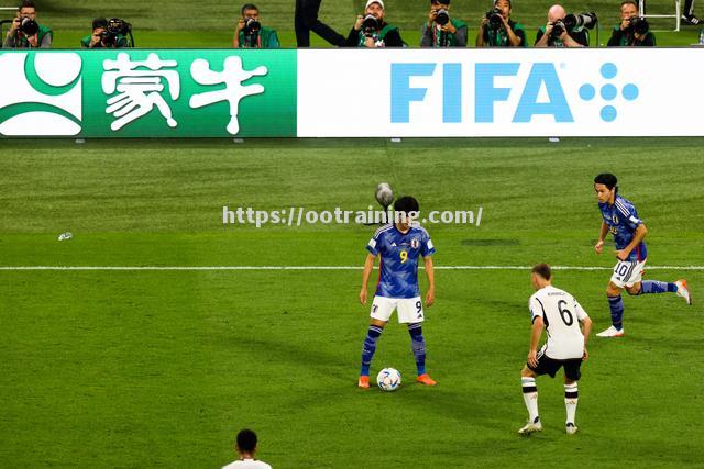 菲律宾队奋勇拼搏，积极向上