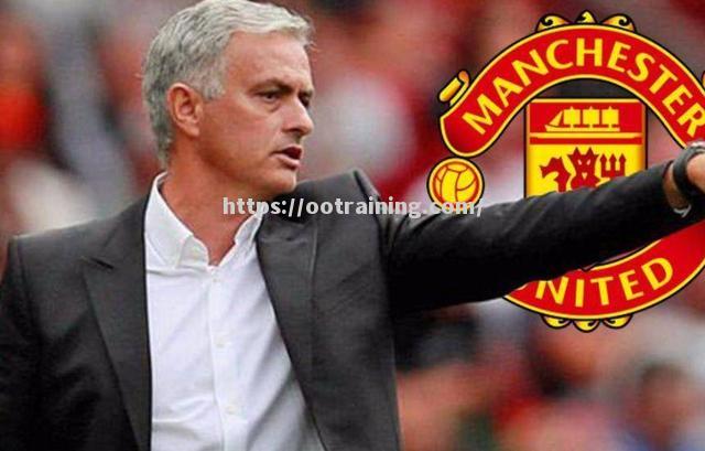 曼联主帅变阵调整战术，球迷眉飞色舞