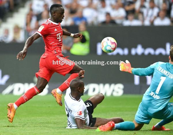 法兰克福遭遇惨败,比分拉开差距 法兰克福遭遇惨败,比分拉开差距