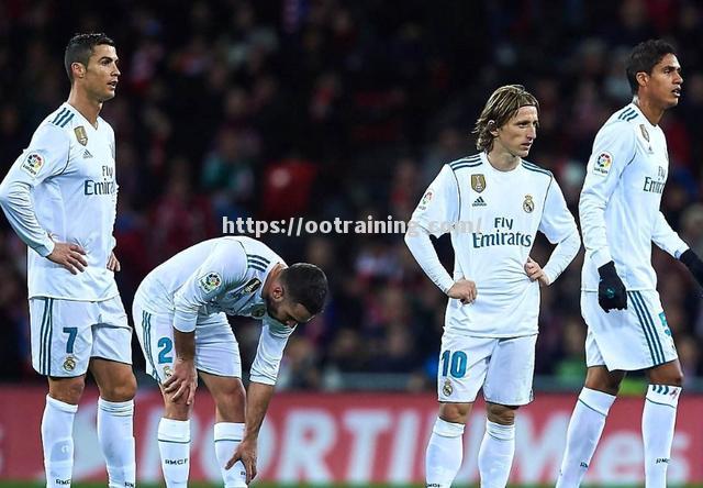 皇马遭遇连败,主帅面临压力 皇马遭遇连败,主帅面临压力