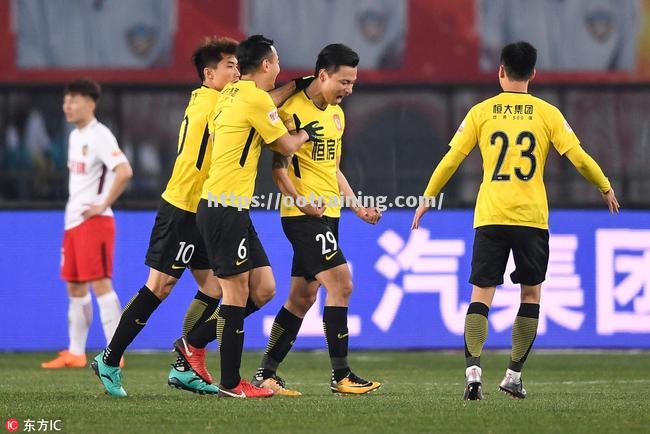 欧预赛赛场新风暴,场上情绪高涨引发激烈碰撞 欧预赛赛场新风暴,场上情绪高涨引发激烈碰撞