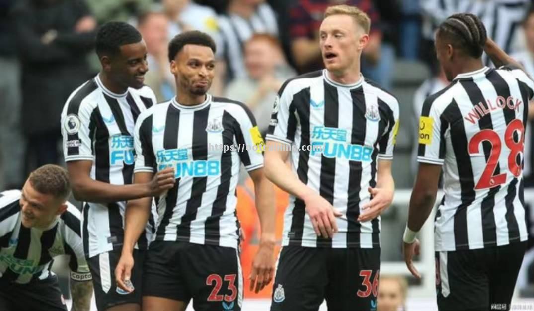 拉齐奥主场完胜,排名升至联赛第三 拉齐奥主场完胜,排名升至联赛第三