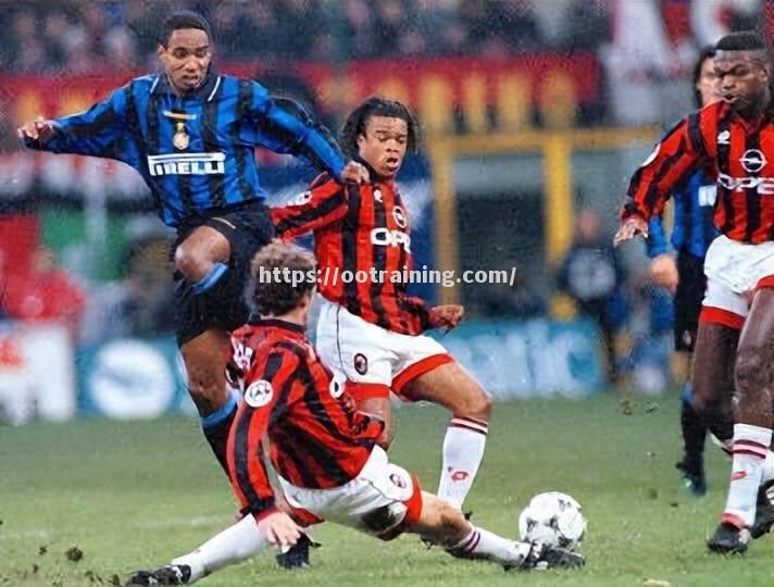 米兰德比：国际米兰惨败，AC米兰胜出