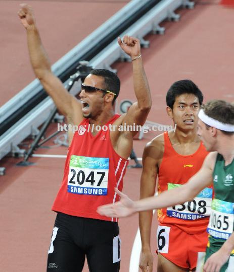 突尼斯队在比赛中取胜,创造历史 突尼斯队在比赛中取胜,创造历史