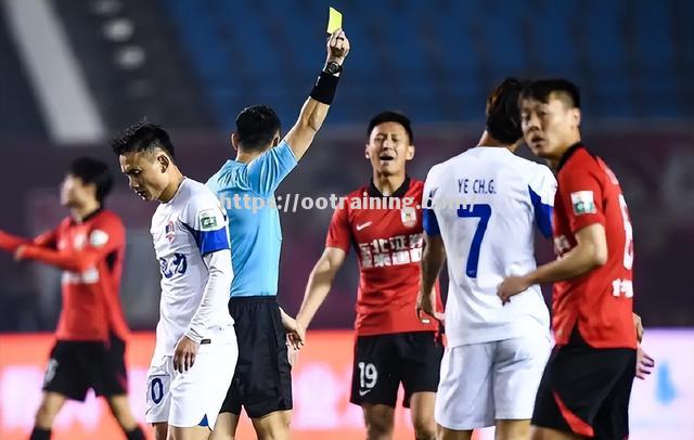 福建队主场遭遇滑铁卢，不敌对手