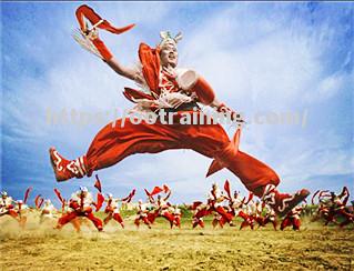 富勒姆女足精诚团结，迈向新的高峰