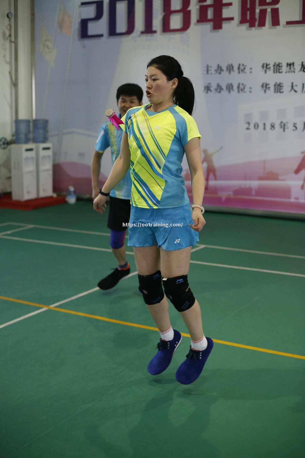 梦幻表现!女球员在比赛中一展风采夺冠 梦幻表现!女球员在比赛中一展风采夺冠