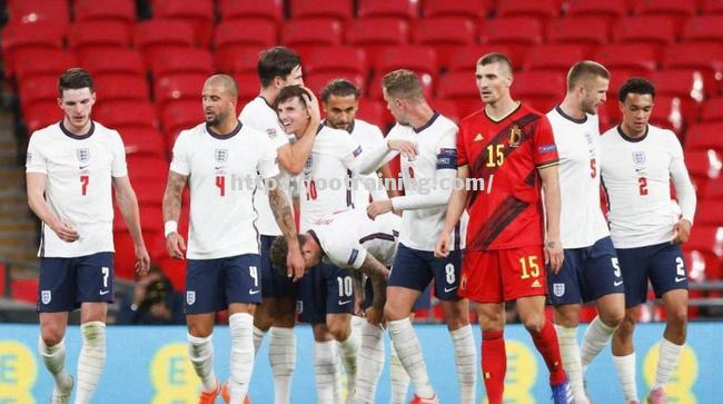 欧预赛实况：英格兰横扫爱尔兰，晋级四强