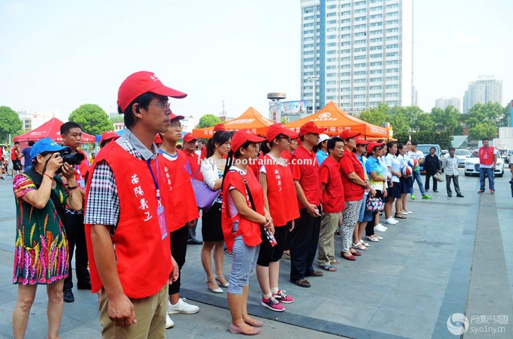 体育公益赛义卖活动筹款善举