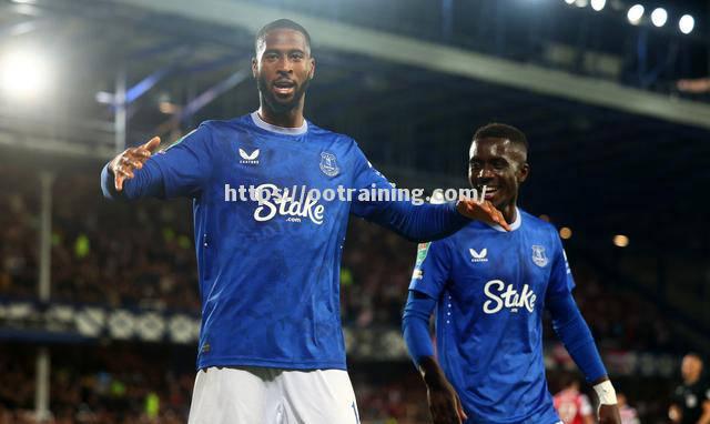 沃尔夫斯堡奇耻大胜，联赛表现回暖