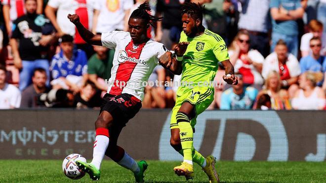 南安普顿大胜！圣徒升至英超中游