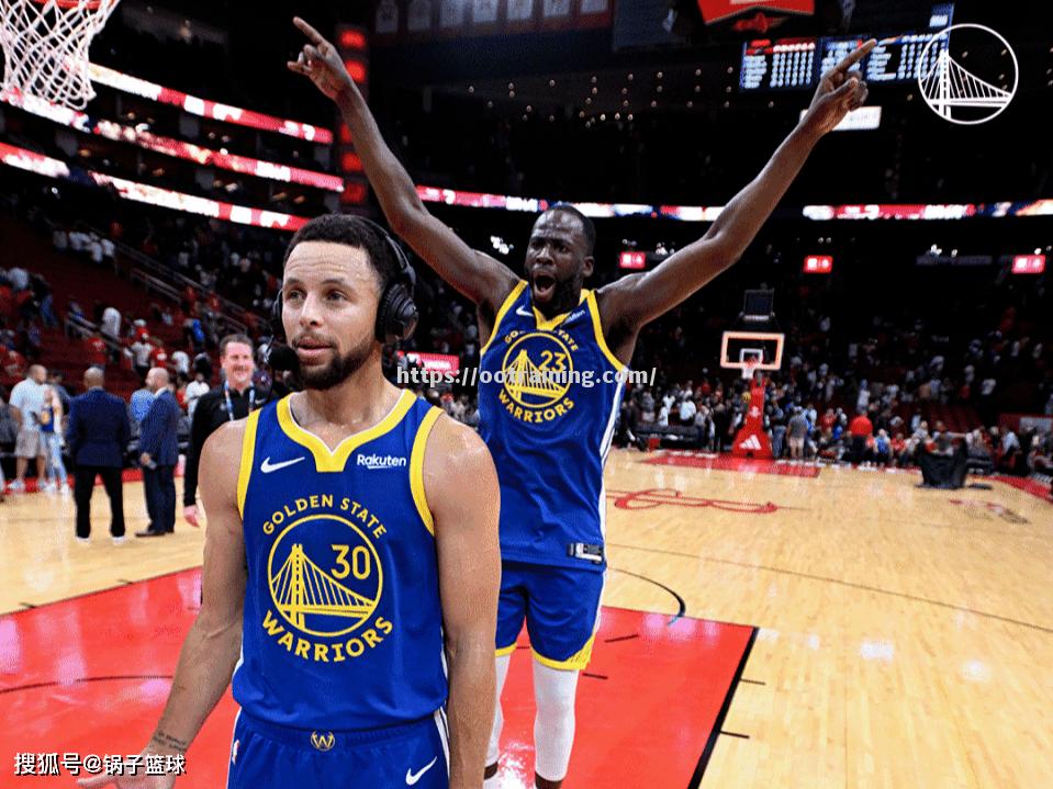 传奇时刻！勇士主场大破火箭库里再次破三分纪录