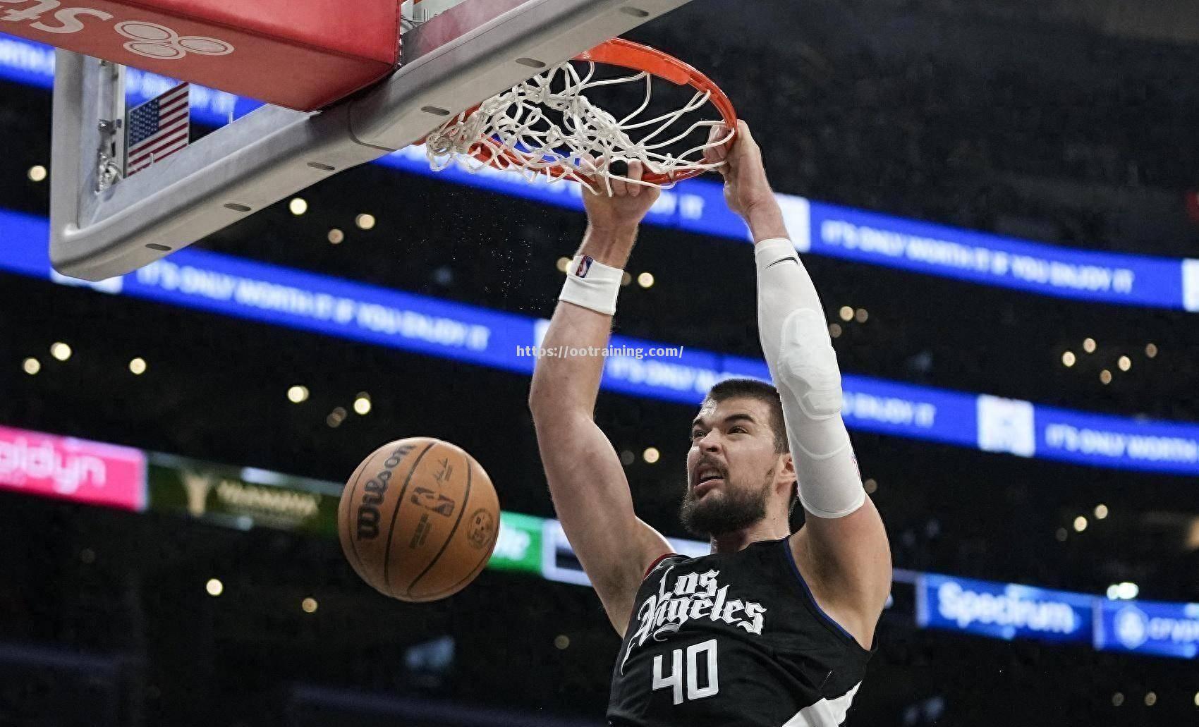 快船队惨败活塞队，失去四连胜