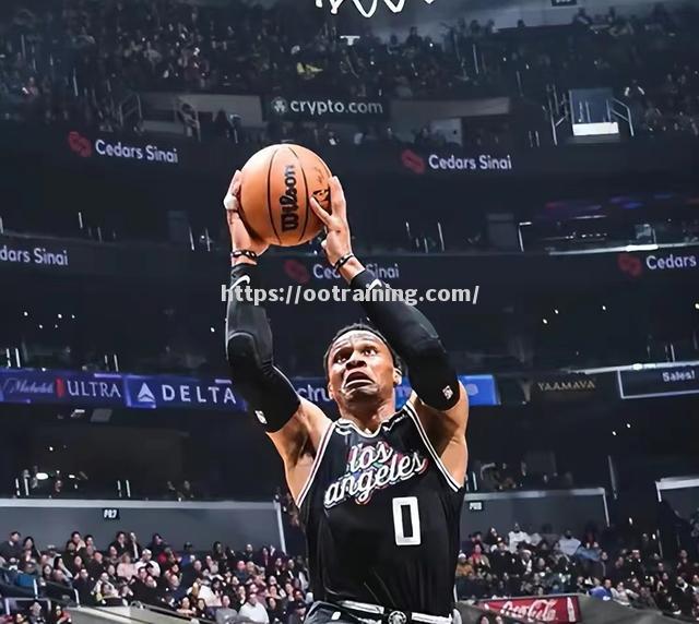 助威！全明星球员今日在场上火力十足