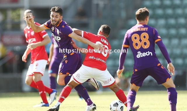 热那亚客场大败，暂时失去追击机会