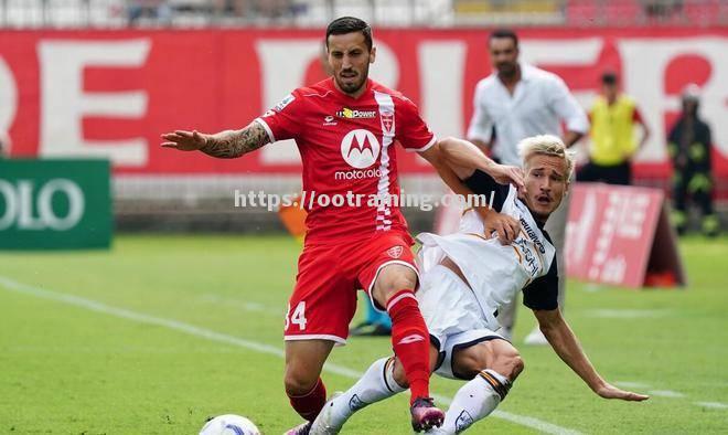 热那亚客场大败，暂时失去追击机会