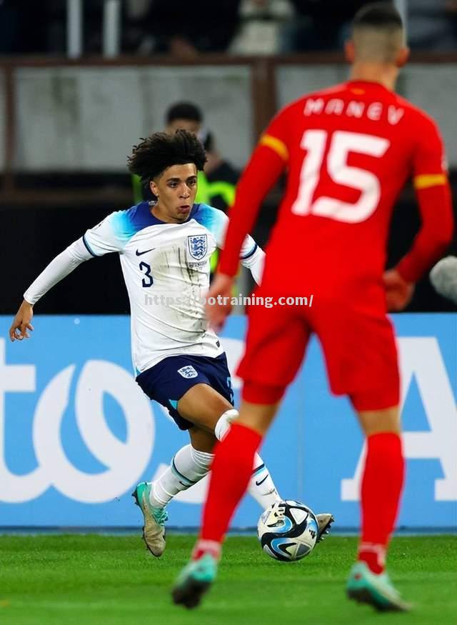 沙尔克战平不莱梅，双方互交白卷