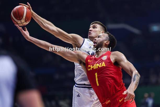 老鹰客场击败森林狼，取得三连胜