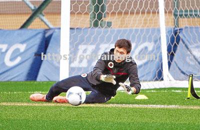 东亚杯篮球赛揭幕，各队伍誓为荣誉拼搏