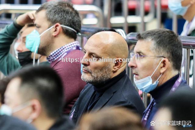 球员合同缔结外泄引发众怒 球员合同缔结外泄引发众怒