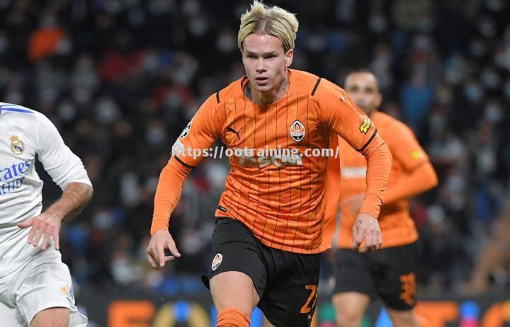 巴萨中场组织者出色发挥,屡建奇功 巴萨中场组织者出色发挥,屡建奇功