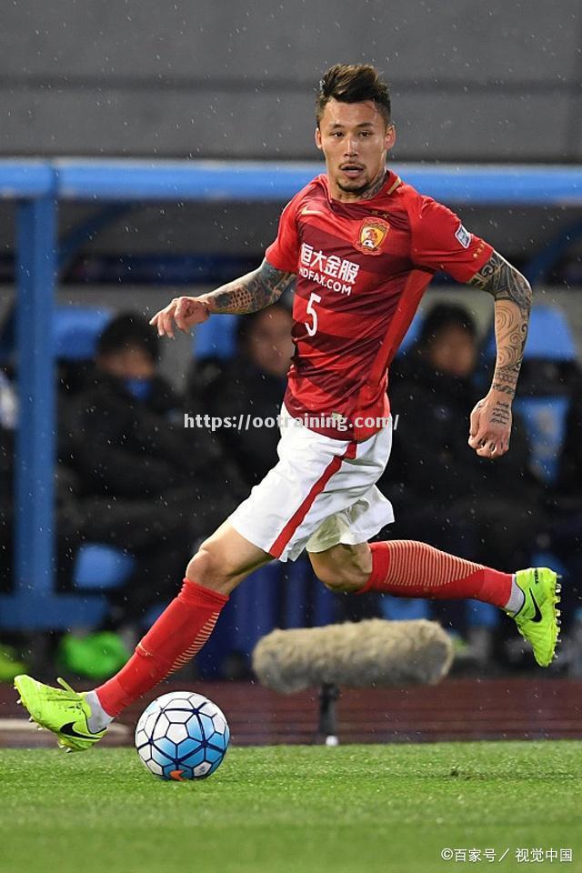 重庆斯威主场力克广州恒大,豪取三分 重庆斯威主场力克广州恒大,豪取三分