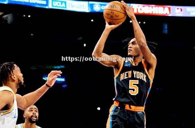 尼克斯力克篮网,豪取四连胜! 尼克斯力克篮网,豪取四连胜!