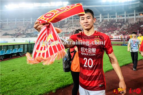 广州恒大迎来两连胜，晋级依然带着不确定性