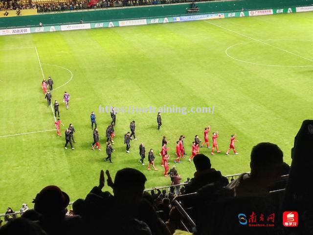 广州足球俱乐部抢先夺冠,精彩回放 广州足球俱乐部抢先夺冠,精彩回放