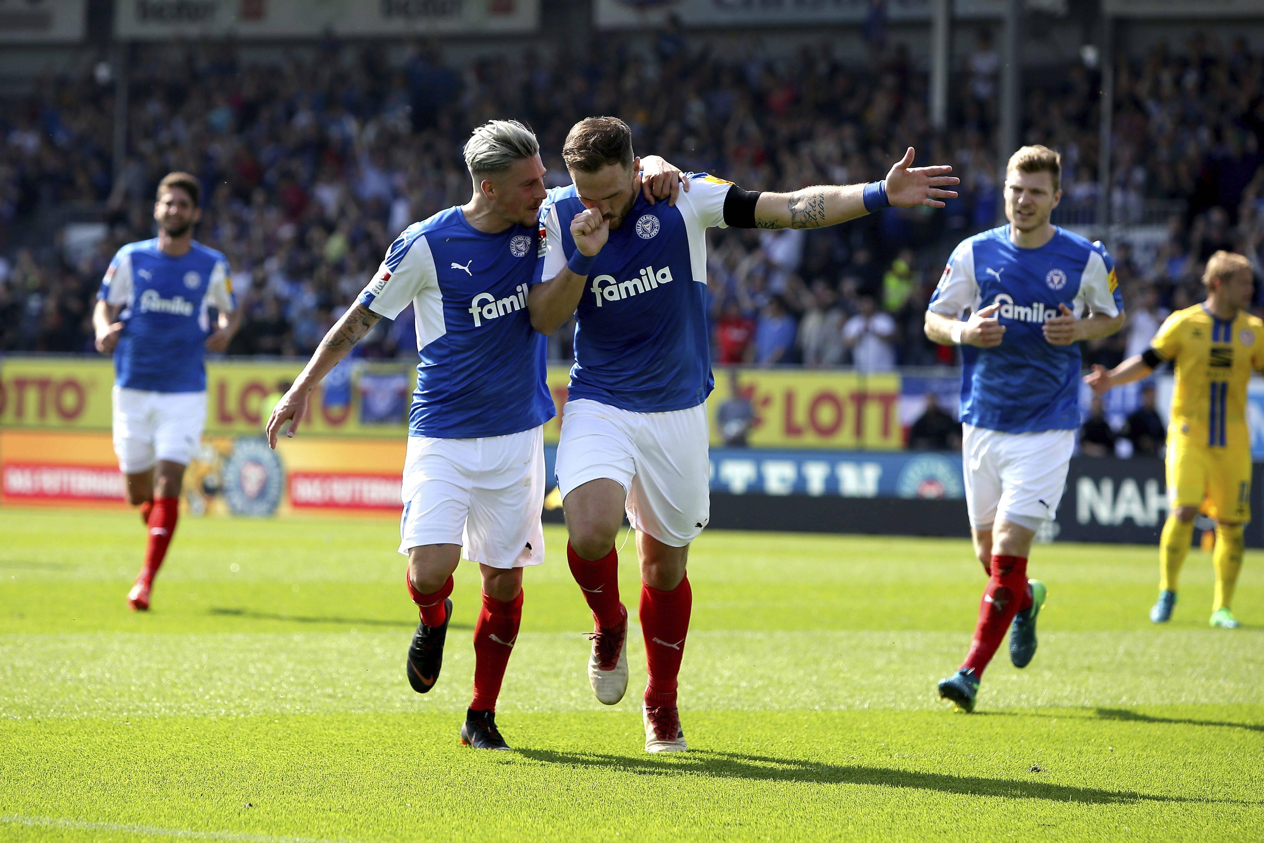 多特蒙德客负沙尔克,输球尴尬表现 多特蒙德客负沙尔克,输球尴尬表现