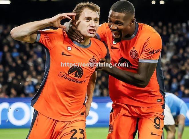 蓝黑军团主场失利,艰难一战不敌对手 蓝黑军团主场失利,艰难一战不敌对手