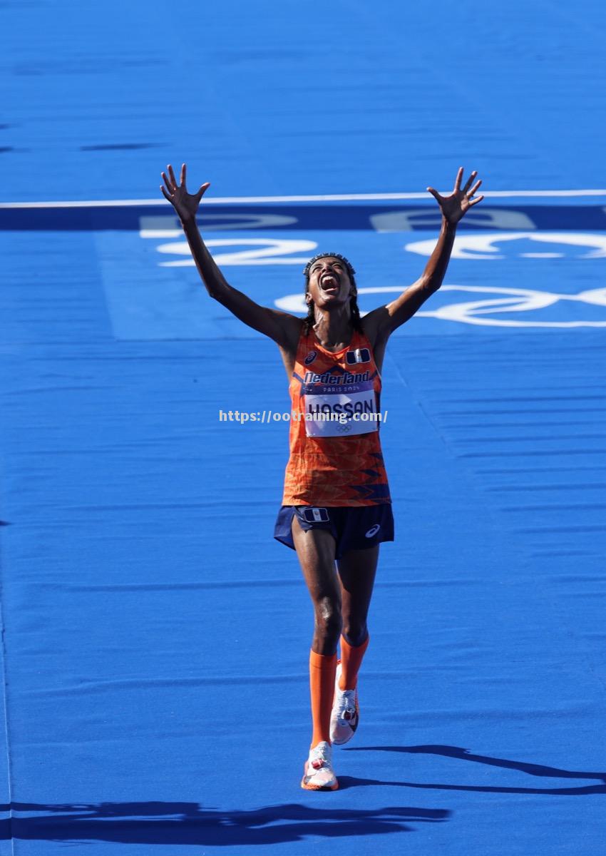 自行车女子个人计时赛:荷兰选手摘金 自行车女子个人计时赛:荷兰选手摘金