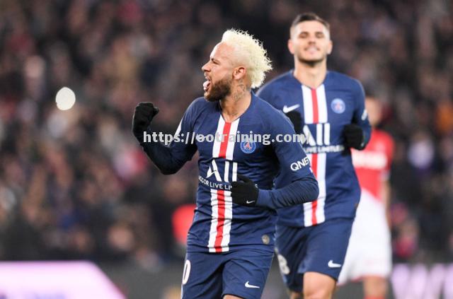 巴黎FC战胜巴黎圣日耳曼，取得意外胜利