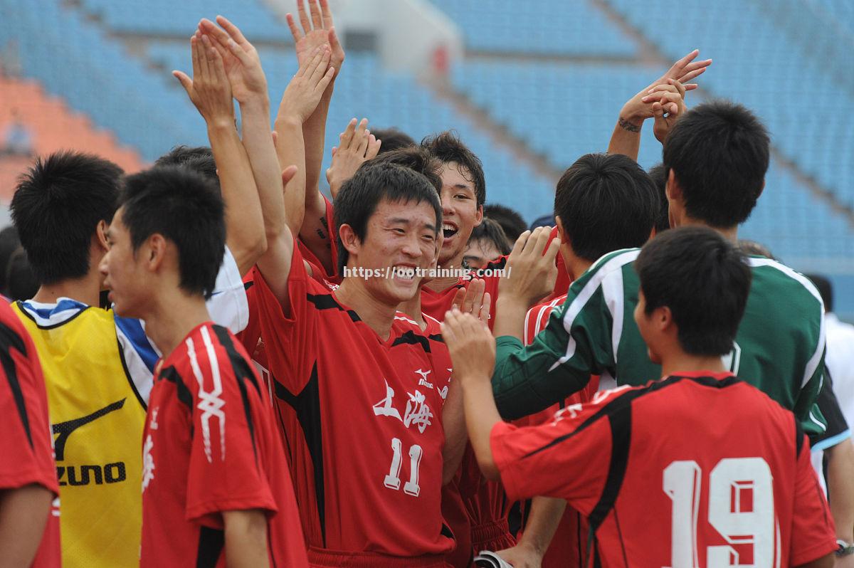 厄瓜多尔自行车选手突破自我,取得胜利 厄瓜多尔自行车选手突破自我,取得胜利