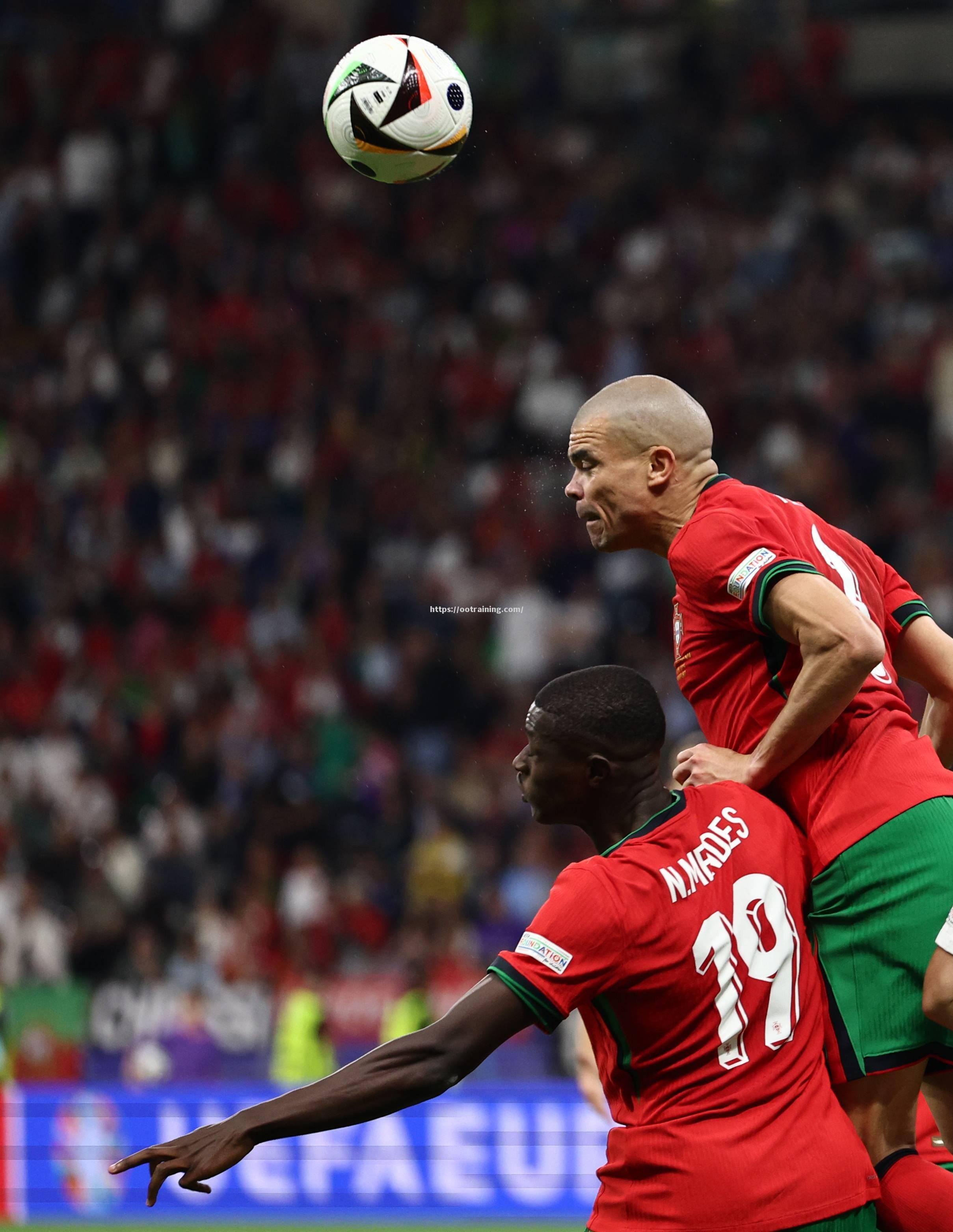 葡萄牙体育里斯本队在联赛中继续领先 葡萄牙体育里斯本队在联赛中继续领先