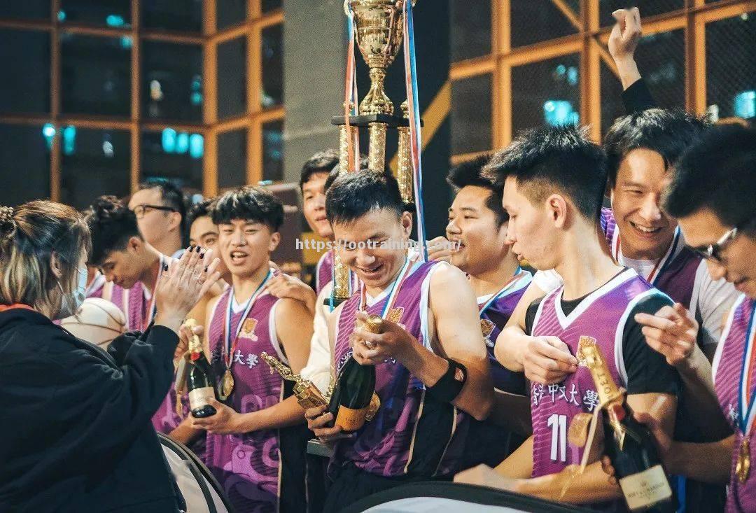 主帅战术高明，帮助球队赢得比赛