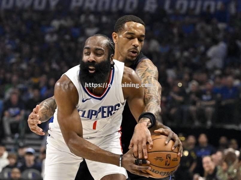 快船客场击败国王,实现连胜壮举 快船客场击败国王,实现连胜壮举