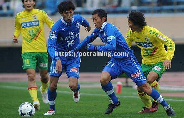 南亚顶尖球队备战重要比赛，全力以赴