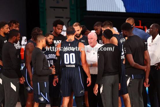 篮网队小前锋连续场助球队保持不败