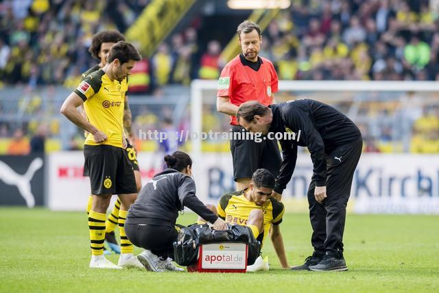 拜仁遭遇惊险失利,晋级前景蒙上阴影 拜仁遭遇惊险失利,晋级前景蒙上阴影