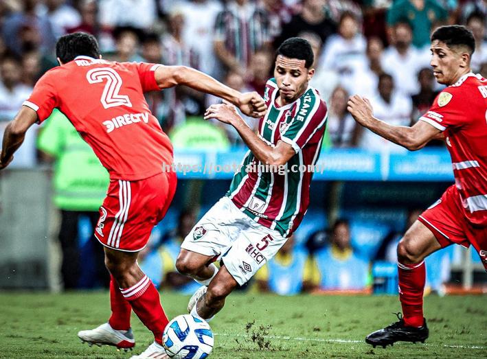 巴西球队备战重要比赛,信心十足 巴西球队备战重要比赛,信心十足