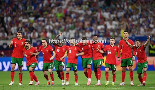 葡萄牙豪取连胜,成功晋级欧锦赛强 葡萄牙豪取连胜,成功晋级欧锦赛强